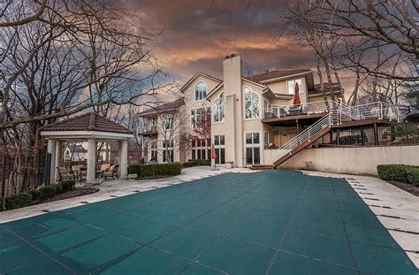 Inside Travis Kelce's $995K home, with photos