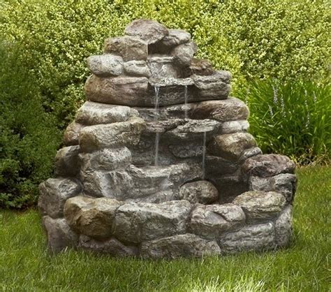 Wasserfall im Garten - 25 wunderschöne Ideen | Brunnen garten ...