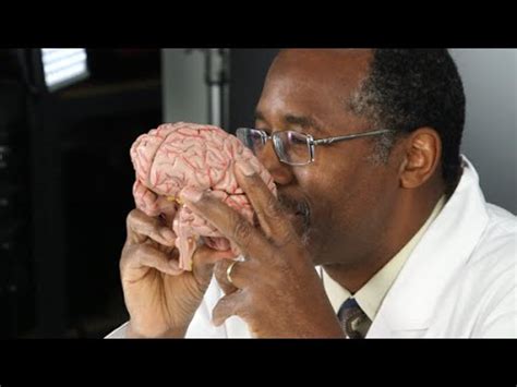 Ben Carson dissects a plastic brain on politics - YouTube