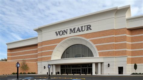 Von Maur: A Family Business With Tradition, Service and 150 Years of History