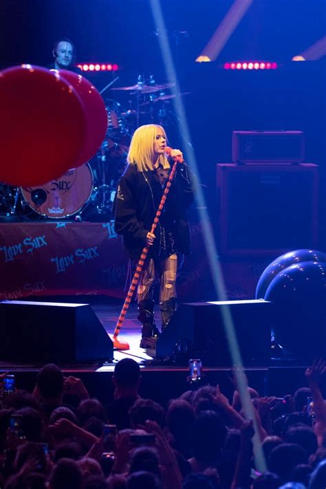 AVRIL LAVIGNE Performs at Her Love Sux Tour at Le Zenith in Paris 04/12/2023 – HawtCelebs