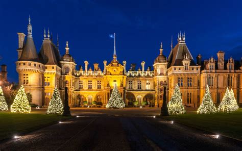 Waddesdon Manor Christmas Fair | Hunts Coaches