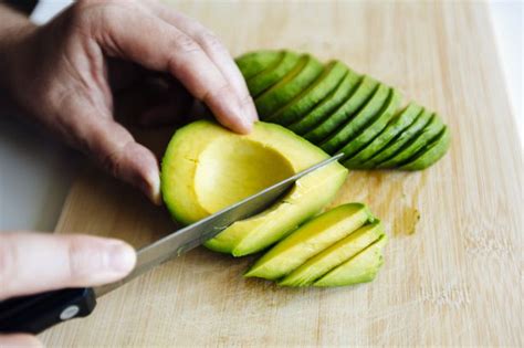 Avocado Allergy: Symptoms, What to Avoid, and More