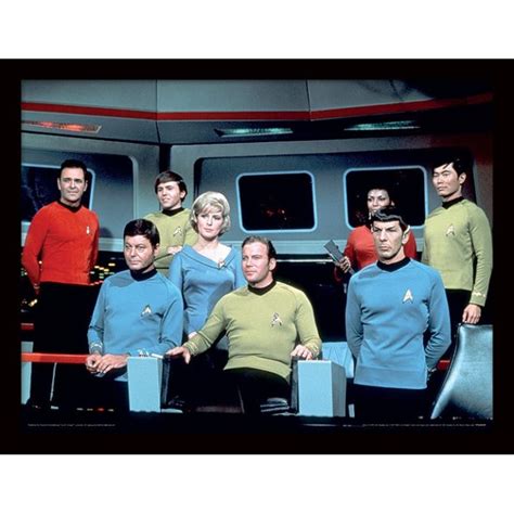 Köp Star Trek TOS Cast Inramad Tavla 30*40cm - Concept Entertainment