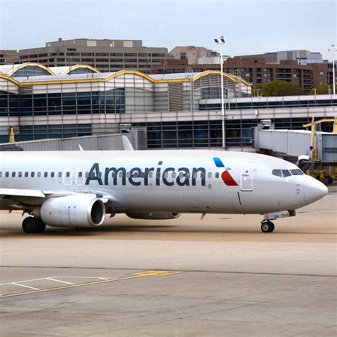 How to Save on Travel With American Airlines Rewards