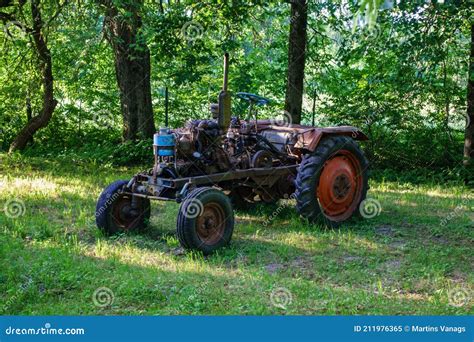 Old Broken Tractor in the Field Stock Image - Image of plant, natural ...