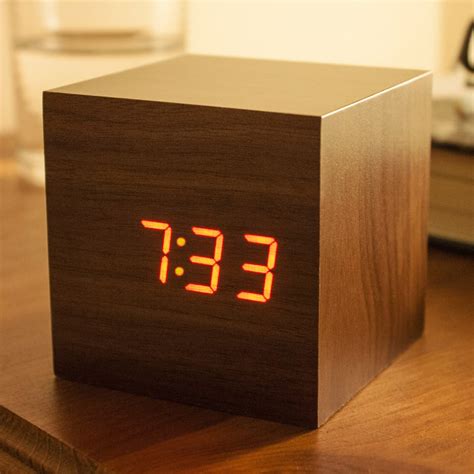 Sound-Activated Wooden Cube Clock | The Green Head