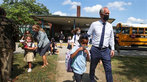 Louisville schools head back to classrooms: See photos of first days