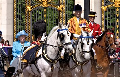 Trooping the Colour | British Military Tradition & History | Britannica