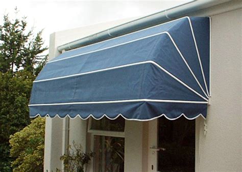 Retractable Window Awnings – Wattie Pergolas