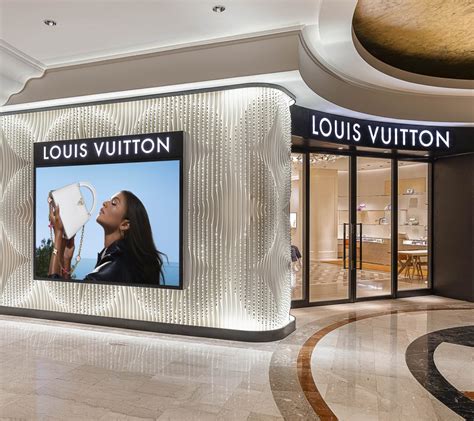 Louis Vuitton Opens Its First Women's Boutique In Takashimaya