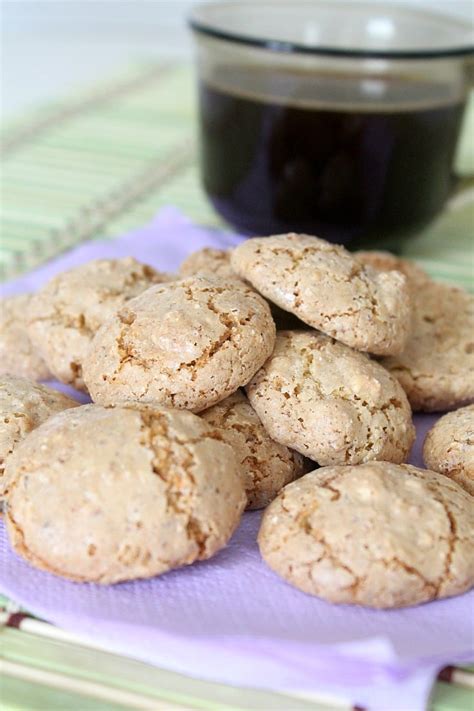 Easy Almond Macaroons Recipe