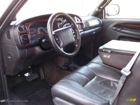 1999 Dodge Ram 3500 Interior