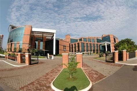 Manipal Institute of Technology (MIT) Campus | Manipal - What to Expect | Timings | Tips - Trip ...