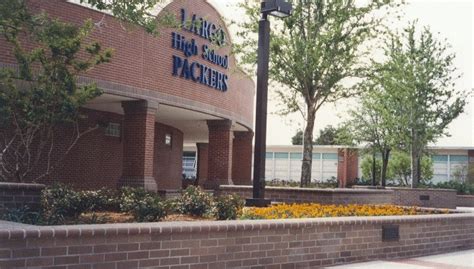 Largo High School | Ivy Group Consultants