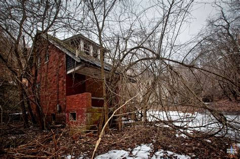 Abandoned Lincoln Way (Clairton, PA) | Overgrown Home