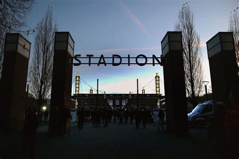 Fc Köln Stadion / 1 Fc Koln Rheinenergie Stadion Kann Ausgebaut Werden ...