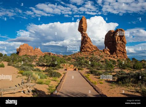 Balanced Rock, Arches National Park, Utah, USA Stock Photo - Alamy