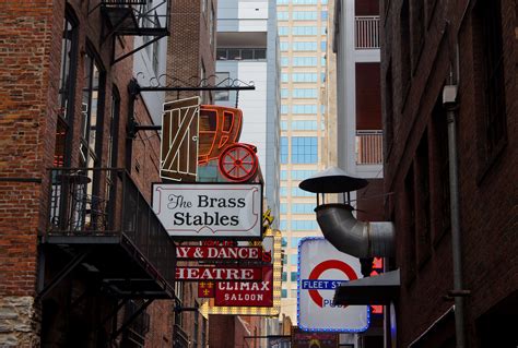 Printer's Alley | Nashville Checklist