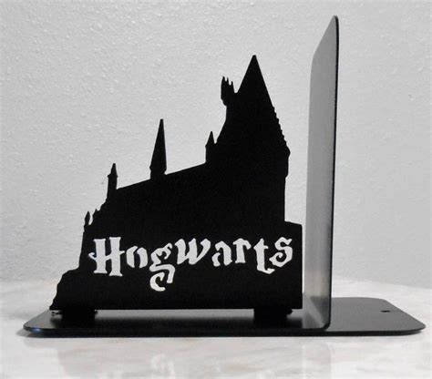 Hogwarts / Harry Potter bookends | Harry potter bookends, Hogwarts ...