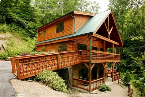 Stonebrook Lodge Cabin in Sevierville w/ 4 BR (Sleeps16)