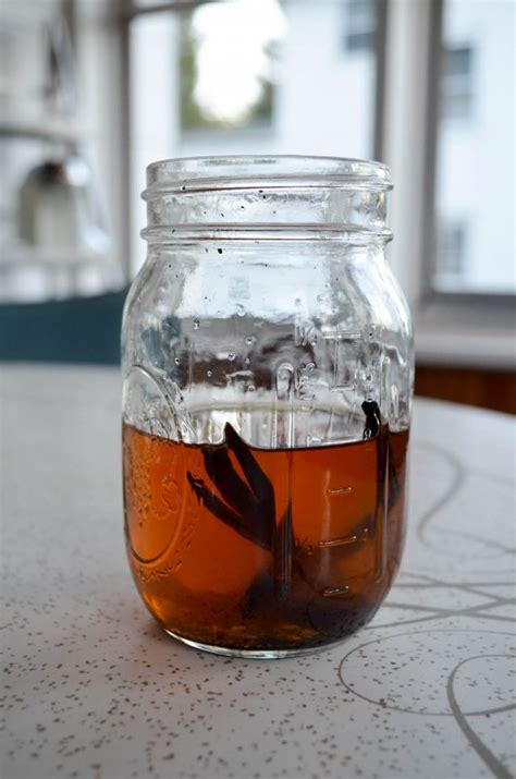 DIY Homemade Vanilla Extract | Recipe | Homemade vanilla, Homemade ...