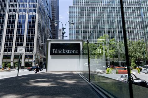 Blackstone’s (BX) Earnings Hit With Asset Values Plunging in Rout - Bloomberg