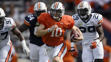 Auburn's QB battle continues on after spring practice