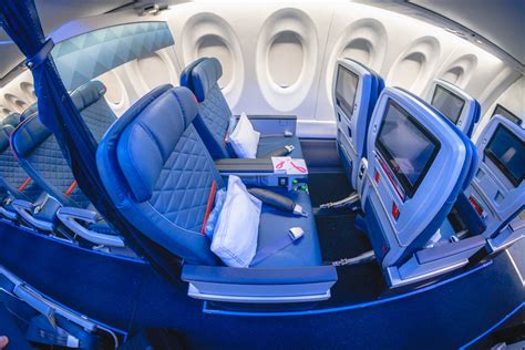 Delta Air Lines: Delta Comfort+ vs. First Class — Detailed [2020]