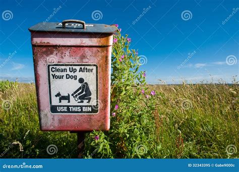 Pet Poop Disposal Royalty Free Stock Photo - Image: 32343395