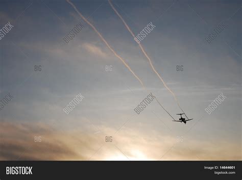 Vapor Trails On Image & Photo (Free Trial) | Bigstock