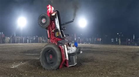 Motorist performs incredible stunts with tractor in northern India ...