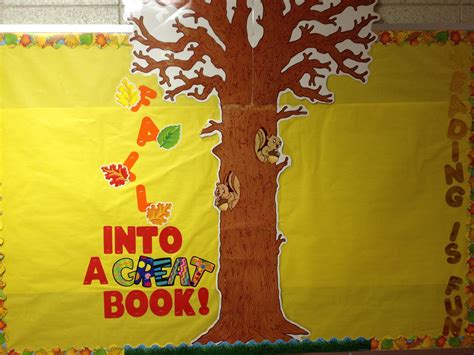 Festive Fall Reading Bulletin Board