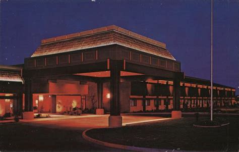 The Airport Marina Hotel Fresno, CA Postcard