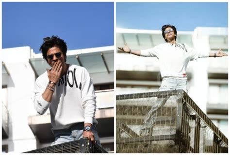 Shah Rukh Khan Greets Fans From Mannat Balcony as They Create World ...