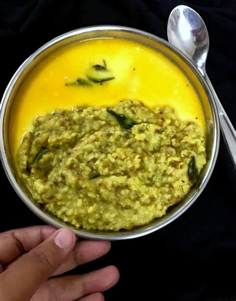 Vidhu's kitchen: Gujarati Khichdi & Kadhi recipe