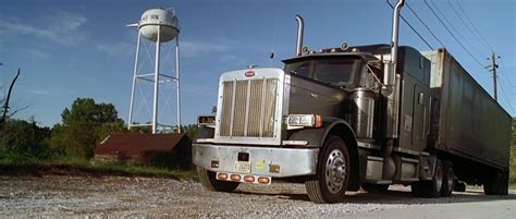 IMCDb.org: Peterbilt 379 in "Black Dog, 1998"