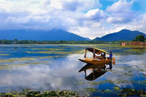 Meandering Through the Famous Lakes of India – OYO Hotels: Travel Blog