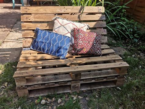 How to make a sofa & garden furniture with pallets!