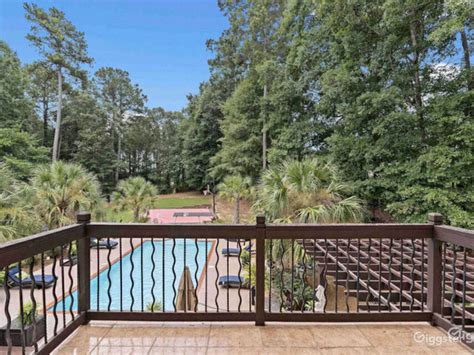 Tropical Pool Fayetteville | Rent this location on Giggster