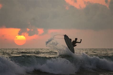 Sunset and surf | Surfing photography, Surfing, Surf art