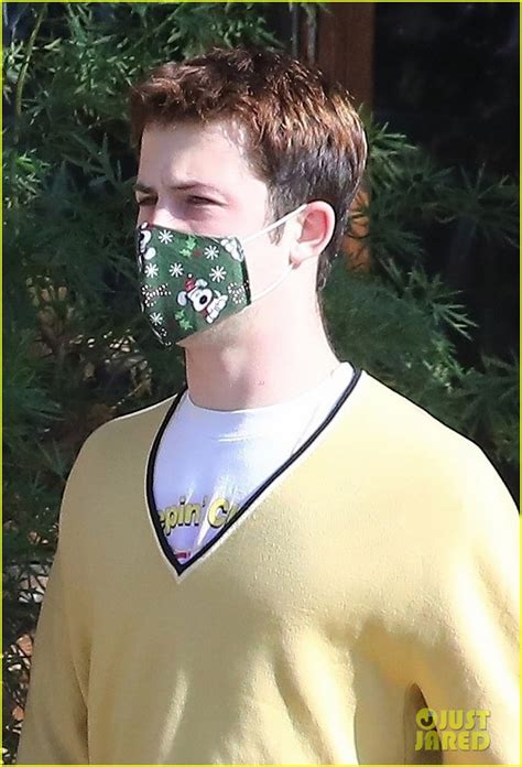 Dylan Minnette & Lydia Night Grab Takeout For Lunch In The Park | Photo 1304590 - Photo Gallery ...