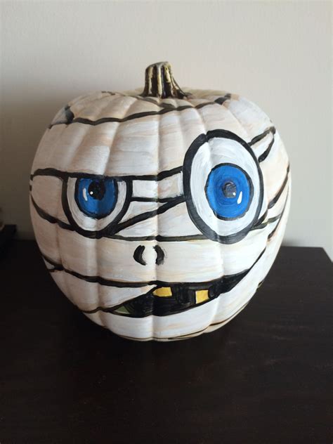 Painted Mummy Pumpkin | Painted pumpkins, Halloween pumpkins painted, Creative pumpkin painting