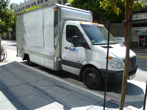 FedEx Custom Critical Freightliner Sprinter box cab CS2596… | Flickr