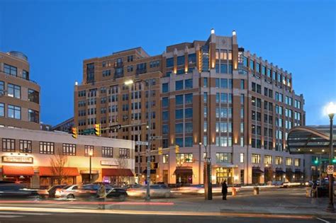 Best Hotels in Arlington, VA - Metro / DCA / Sightseeing