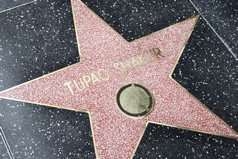 Accused in Tupac Shakur's murder 27 years ago pleads not guilty - EFE Noticias