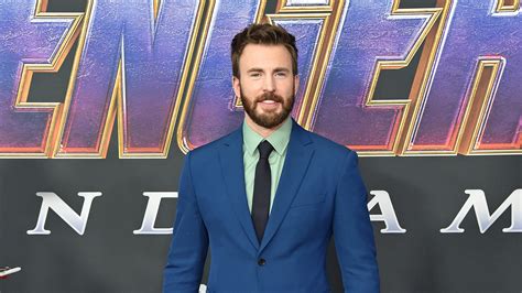 Chris Evans gifts 'Captain America' shield to boy who saved sister from ...