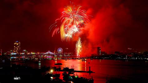 Firework On Han River | Han river, River, Fireworks