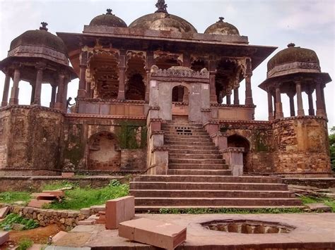 Ranthambore Fort – Ranthambore National Park Safari