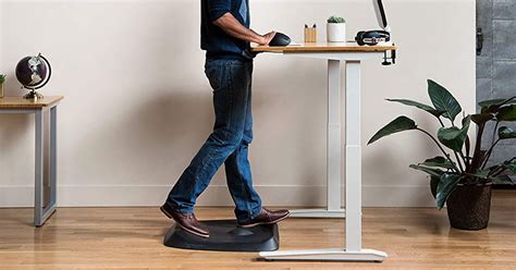 11 Best Standing-Desk Mats 2019 | The Strategist | New York Magazine